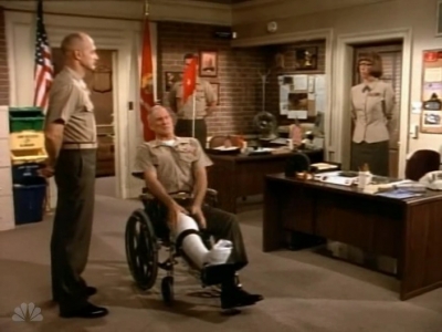 MAJOR_DAD_-_E4X01_THE_PEOPLES_CHOICE_PT_1_033.jpg
