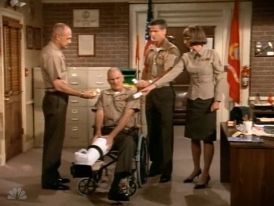 MAJOR_DAD_-_E4X01_THE_PEOPLES_CHOICE_PT_1_056.jpg