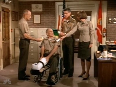 MAJOR_DAD_-_E4X01_THE_PEOPLES_CHOICE_PT_1_058.jpg