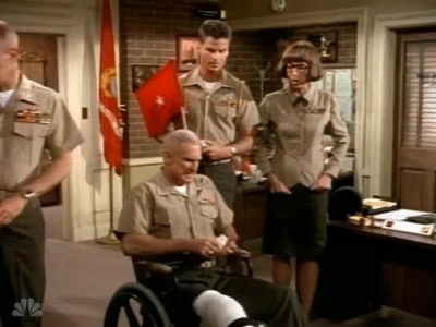 MAJOR_DAD_-_E4X01_THE_PEOPLES_CHOICE_PT_1_064.jpg