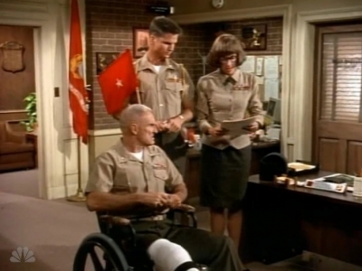 MAJOR_DAD_-_E4X01_THE_PEOPLES_CHOICE_PT_1_071.jpg