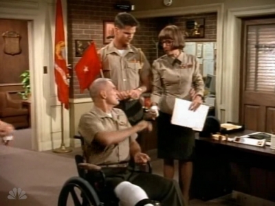 MAJOR_DAD_-_E4X01_THE_PEOPLES_CHOICE_PT_1_074.jpg