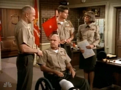 MAJOR_DAD_-_E4X01_THE_PEOPLES_CHOICE_PT_1_100.jpg