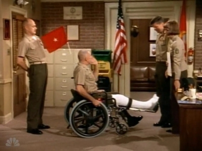 MAJOR_DAD_-_E4X01_THE_PEOPLES_CHOICE_PT_1_125.jpg