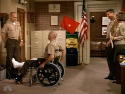 MAJOR_DAD_-_E4X01_THE_PEOPLES_CHOICE_PT_1_140.jpg