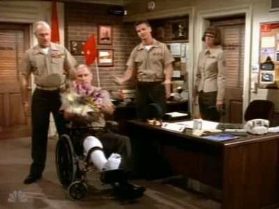 MAJOR_DAD_-_E4X01_THE_PEOPLES_CHOICE_PT_1_265.jpg