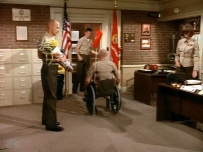 MAJOR_DAD_-_E4X01_THE_PEOPLES_CHOICE_PT_1_295.jpg