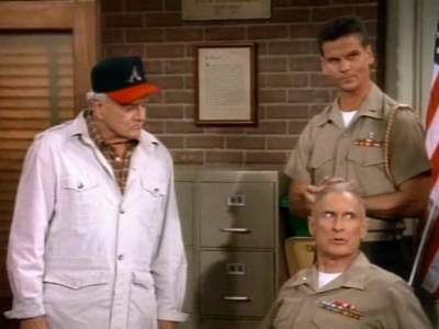 MAJOR_DAD_-_E4X01_THE_PEOPLES_CHOICE_PT_1_366.jpg