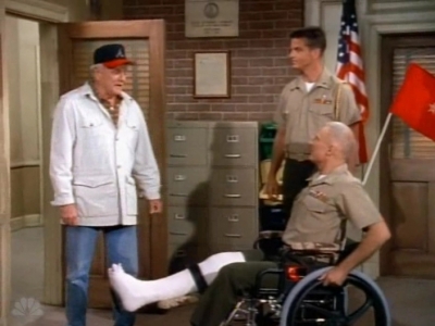 MAJOR_DAD_-_E4X01_THE_PEOPLES_CHOICE_PT_1_392.jpg