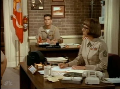 MAJOR_DAD_-_E4X02_THE_PEOPLES_CHOICE_PT_2_045.jpg
