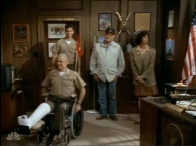 MAJOR_DAD_-_E4X02_THE_PEOPLES_CHOICE_PT_2_150.jpg