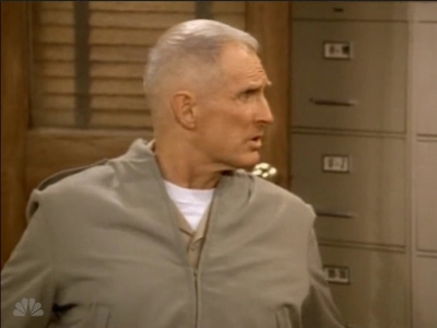 MAJOR_DAD_-_E4X03_HERES_LOOKING_AT_YOU_POL_011.jpg