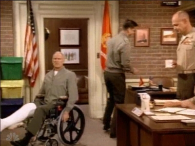MAJOR_DAD_-_E4X03_HERES_LOOKING_AT_YOU_POL_021.jpg