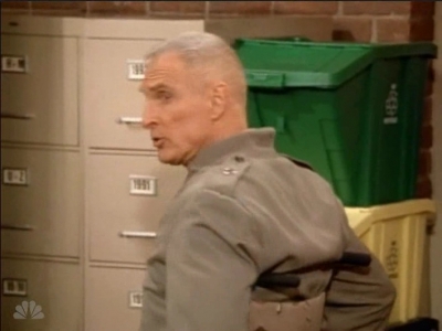 MAJOR_DAD_-_E4X03_HERES_LOOKING_AT_YOU_POL_023.jpg