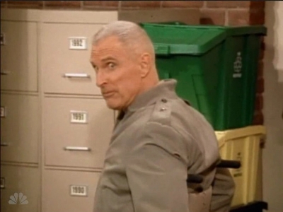 MAJOR_DAD_-_E4X03_HERES_LOOKING_AT_YOU_POL_024.jpg