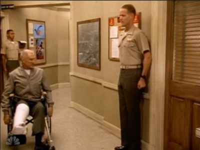 MAJOR_DAD_-_E4X03_HERES_LOOKING_AT_YOU_POL_047.jpg