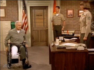 MAJOR_DAD_-_E4X03_HERES_LOOKING_AT_YOU_POL_061.jpg