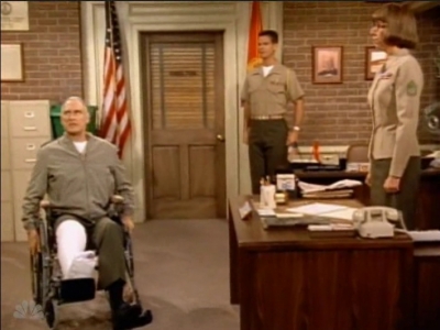 MAJOR_DAD_-_E4X03_HERES_LOOKING_AT_YOU_POL_062.jpg