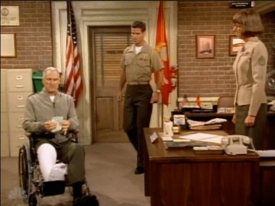 MAJOR_DAD_-_E4X03_HERES_LOOKING_AT_YOU_POL_084.jpg