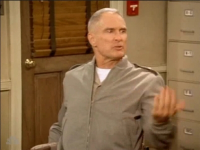 MAJOR_DAD_-_E4X03_HERES_LOOKING_AT_YOU_POL_096.jpg