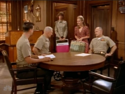 MAJOR_DAD_-_E4X04_CATERED_AFFAIR_112.jpg