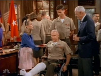 MAJOR_DAD_-_E4X04_CATERED_AFFAIR_350.jpg