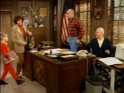 MAJOR_DAD_-_E4X05_THERES_NO_PLACE_LIKE_FARLOW_083.jpg