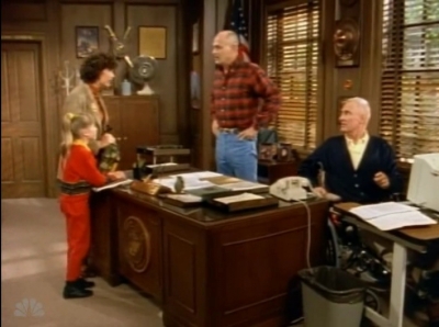 MAJOR_DAD_-_E4X05_THERES_NO_PLACE_LIKE_FARLOW_085.jpg