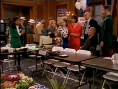 MAJOR_DAD_-_E4X06_THE_ELECTION_SHOW_250.jpg