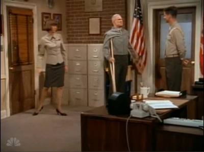 MAJOR_DAD_-_E4X08_ONE_FOR_THE_ROAD_071.jpg