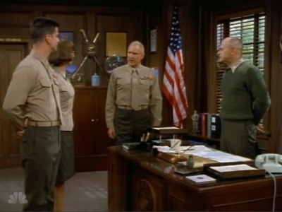 MAJOR_DAD_-_E4X12_ILL_BE_SEEING_YOU_015.jpg
