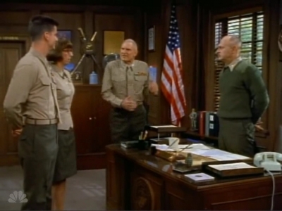 MAJOR_DAD_-_E4X12_ILL_BE_SEEING_YOU_027.jpg