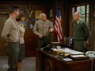 MAJOR_DAD_-_E4X12_ILL_BE_SEEING_YOU_028.jpg