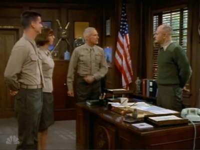 MAJOR_DAD_-_E4X12_ILL_BE_SEEING_YOU_031.jpg