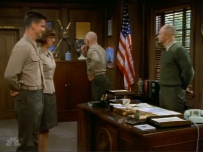MAJOR_DAD_-_E4X12_ILL_BE_SEEING_YOU_032.jpg