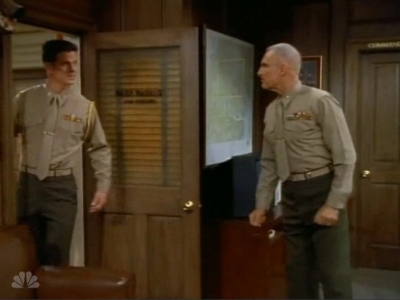 MAJOR_DAD_-_E4X12_ILL_BE_SEEING_YOU_042.jpg