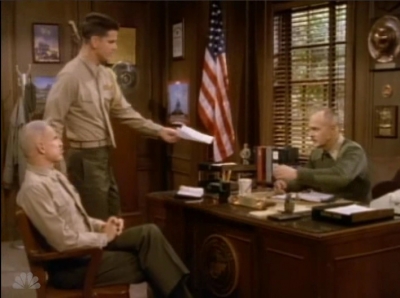 MAJOR_DAD_-_E4X13_NIGHT_SCHOOL_005.jpg