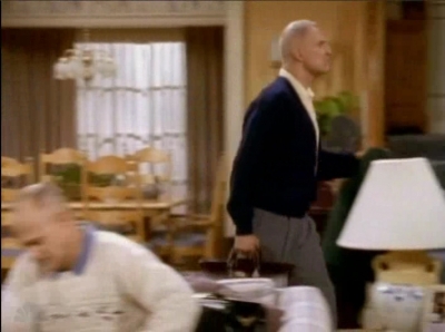 MAJOR_DAD_-_E4X13_NIGHT_SCHOOL_263.jpg