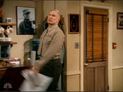 MAJOR_DAD_-_E4X14_PIANO_LESSON_005.jpg