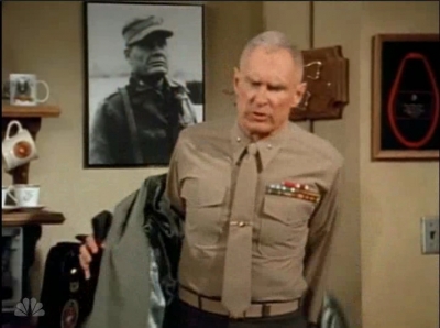 MAJOR_DAD_-_E4X15_COME_RAIN_OR_COME_SHINE_006.jpg
