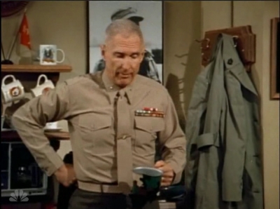 MAJOR_DAD_-_E4X15_COME_RAIN_OR_COME_SHINE_013.jpg