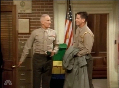 MAJOR_DAD_-_E4X15_COME_RAIN_OR_COME_SHINE_042.jpg