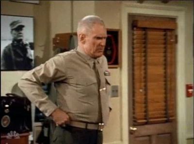 MAJOR_DAD_-_E4X15_COME_RAIN_OR_COME_SHINE_088.jpg