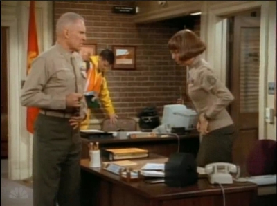 MAJOR_DAD_-_E4X15_COME_RAIN_OR_COME_SHINE_113.jpg