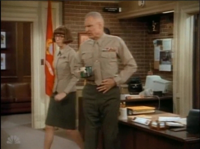 MAJOR_DAD_-_E4X15_COME_RAIN_OR_COME_SHINE_115.jpg