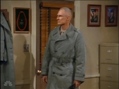 MAJOR_DAD_-_E4X15_COME_RAIN_OR_COME_SHINE_166.jpg