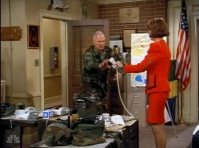MAJOR_DAD_-_E4X15_COME_RAIN_OR_COME_SHINE_339.jpg