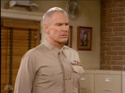 MAJOR_DAD_-_E4X19_GUNNY_GETS_ROBBED_012.jpg