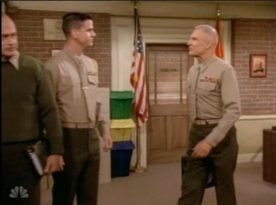 MAJOR_DAD_-_E4X19_GUNNY_GETS_ROBBED_031.jpg