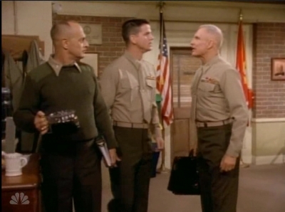 MAJOR_DAD_-_E4X19_GUNNY_GETS_ROBBED_032.jpg